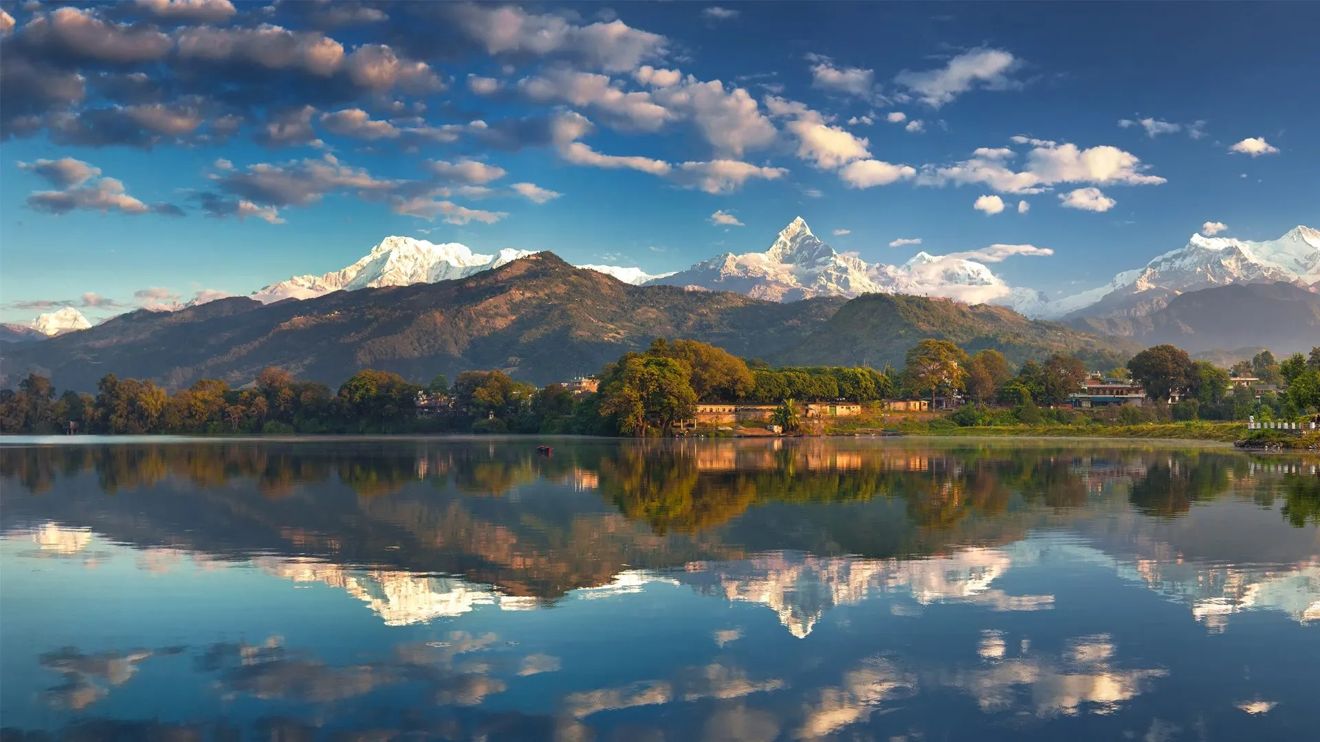 Nepal: Where Majestic Peaks Meet Thrilling Rivers – Your Ultimate Adventure Awaits!
